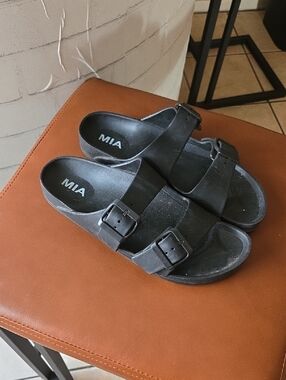 MIA Men's Black Double-Buckle Slide Sandals